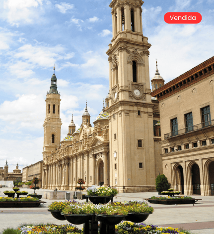 plaza del pilar en zaragoza